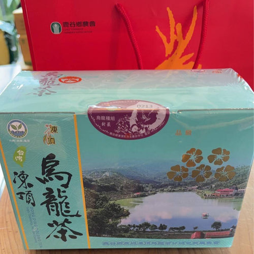 Five Plum Award — Dong Ding Oolong Competition Tea gift box