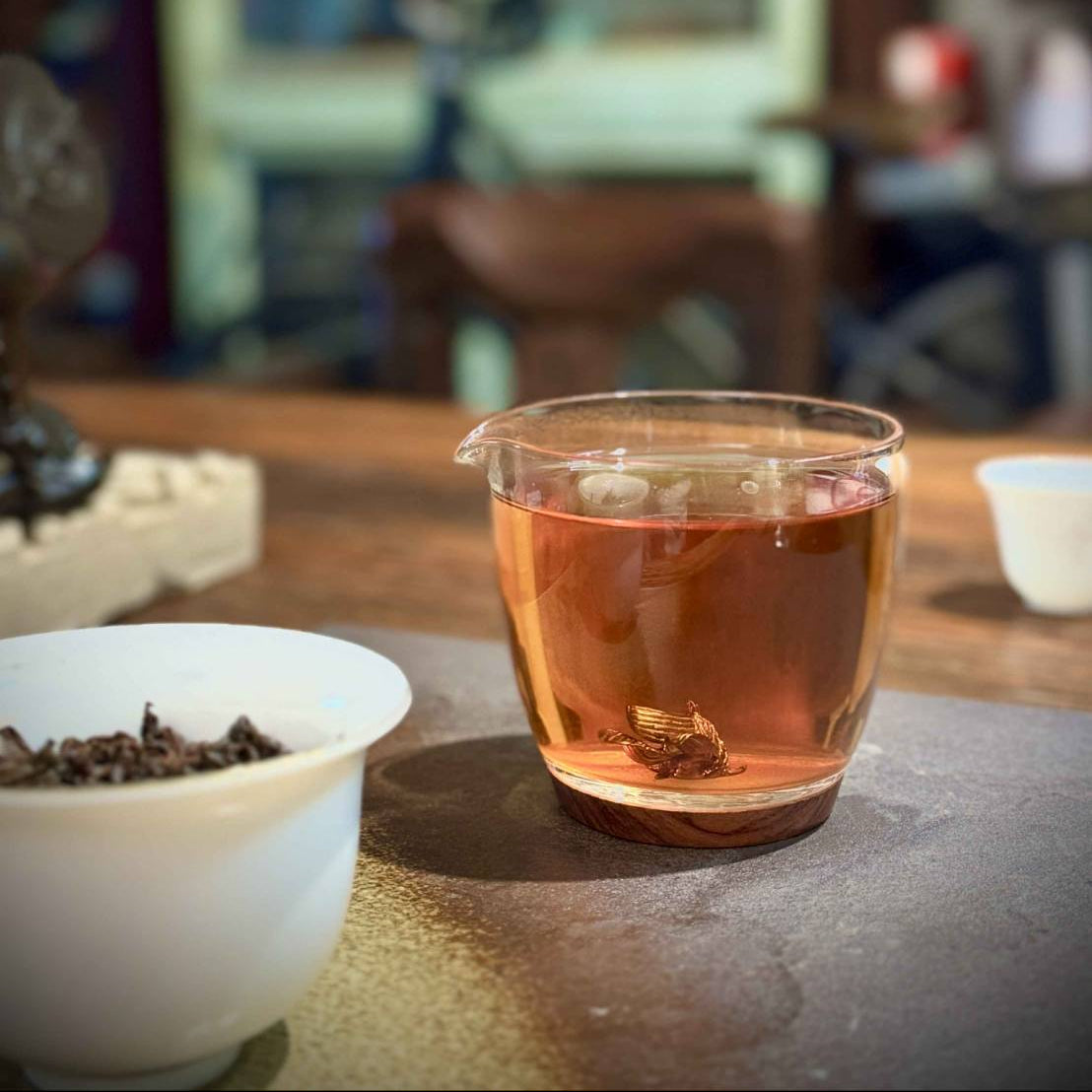 台灣水仙茶茶湯 金黃透亮